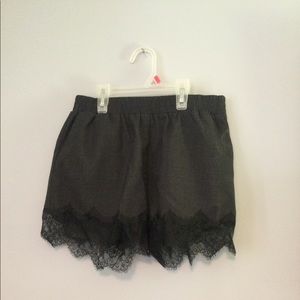 S42.  Gold Hawk Mensware Lace